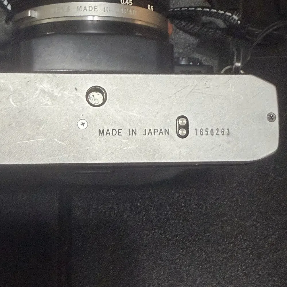Working Olympus OM10 35mm Film Camera w/Zuiko 50mm f/1.8 Lens Extras Tarmac Bag